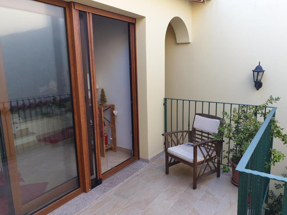Villa La Casa Di Sara à Pula Extérieur photo
